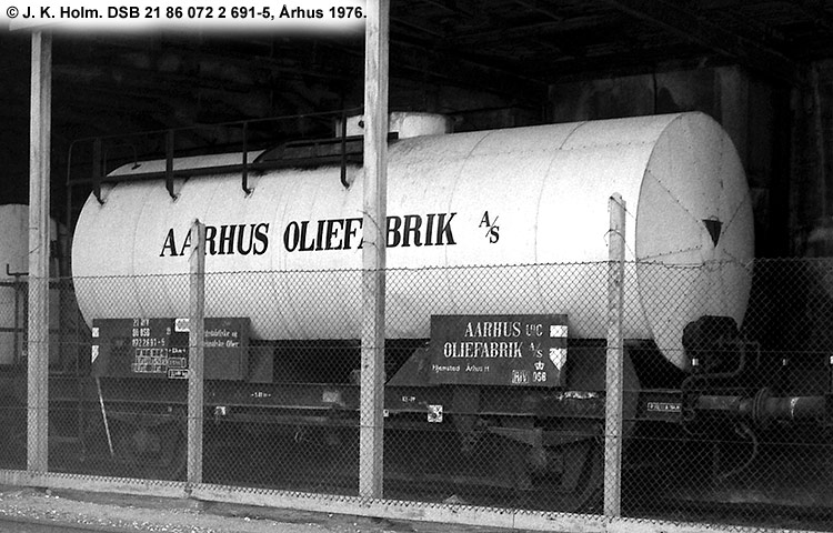 Århus Oliefabrik A/S - DSB 21 86 072 2 691-5