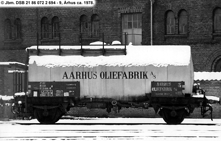 Århus Oliefabrik A/S - DSB 20 86 070 1 694-5